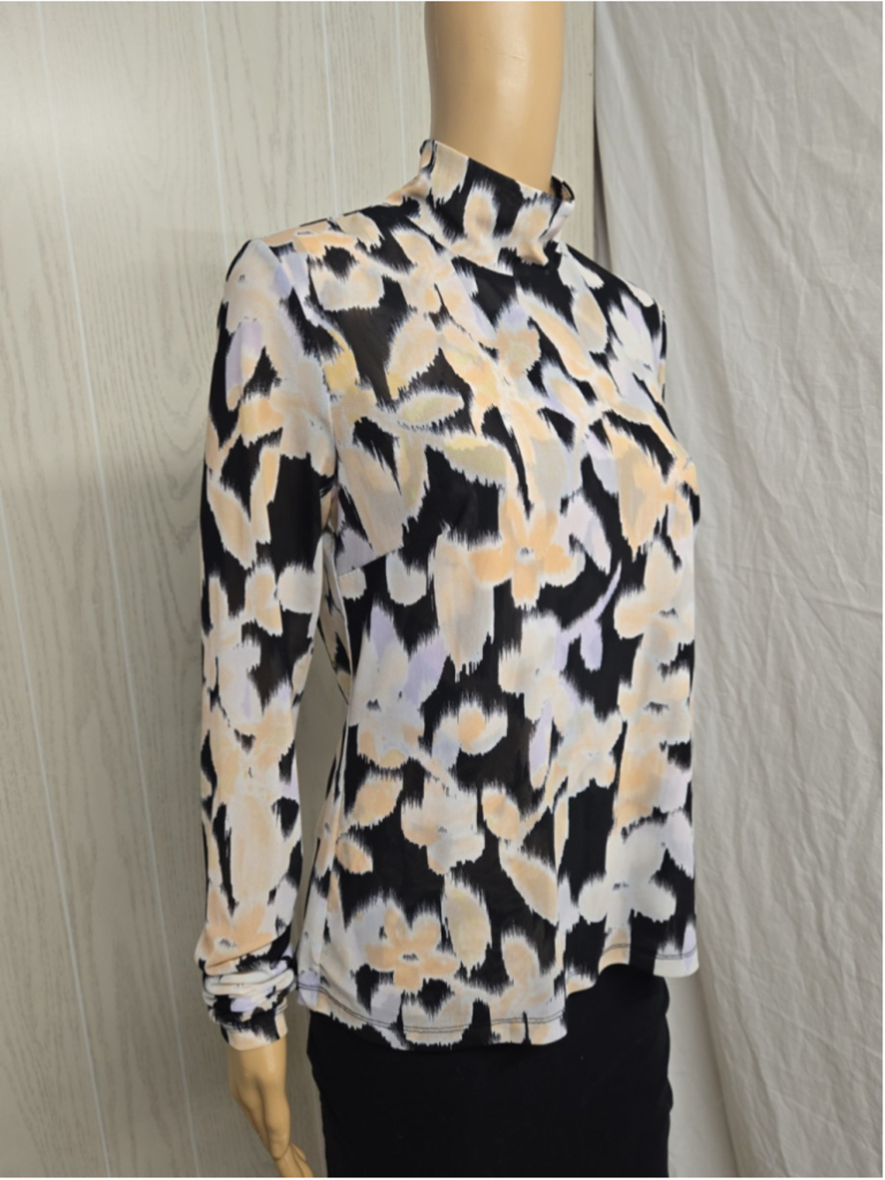 Cabi Small Black Abstract Print Mesh Turtleneck Top Lined Back Zip Quiet Luxury - Picture 6 of 9
